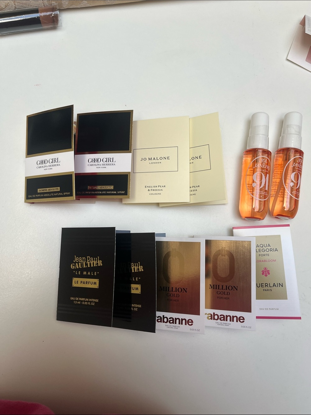 Burberry Blush & Purple Assorted Fragrance Sample Set
